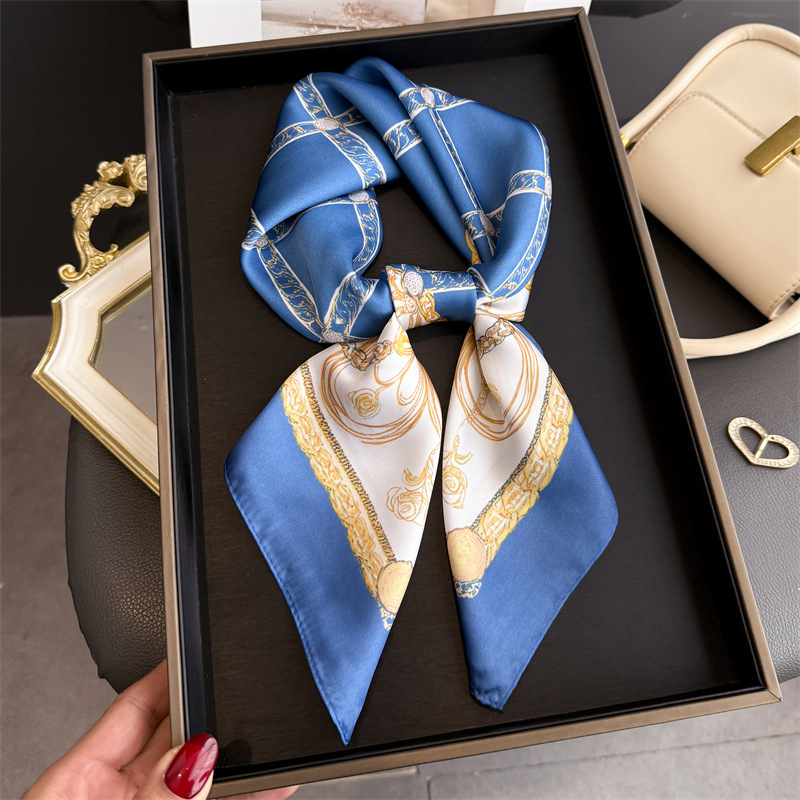 Blauer Klassischer Seidenschal – Ascot Neck Scarf Bewertung und Preis