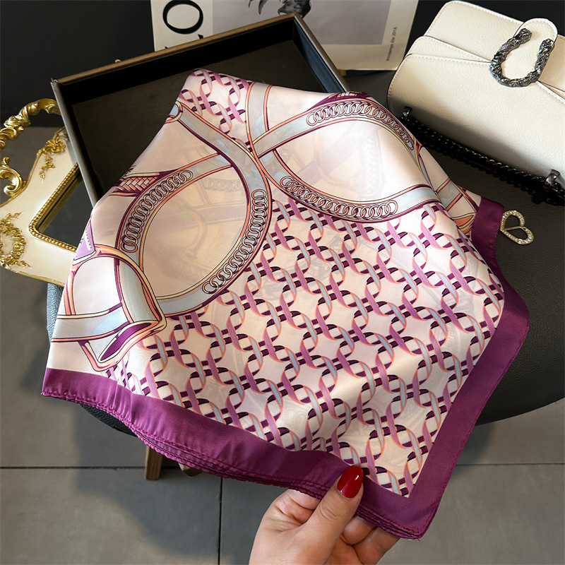 Luxuriöses Damen-Quadrat-Tuch  – Silk Neck Scarf Bewertung und Preis